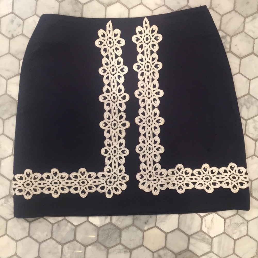 Lilly Pulitzer navy and white lace mini skirt
